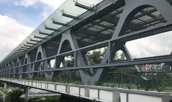 峨眉山论管桁架结构工程弯管加工防锈处理的方法